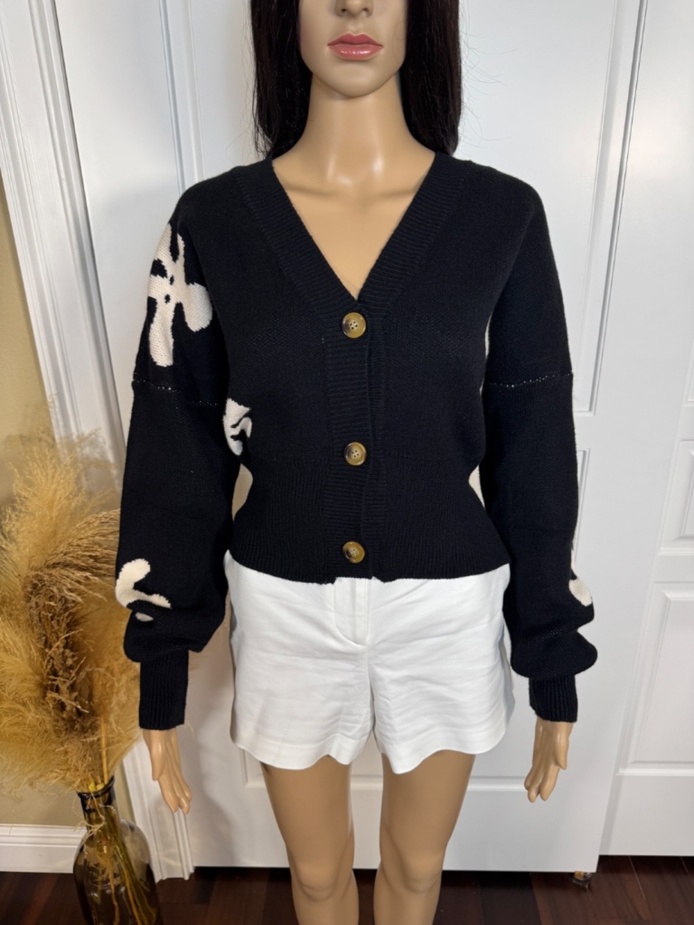 BLACK LONG SLEEVE CARDIGAN SWEATER WITH FLORAL PRINTS - NWT - Picture 6 of 17